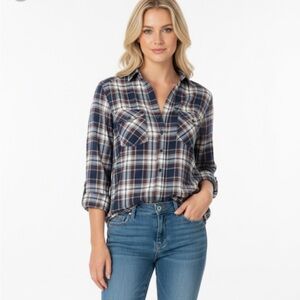 TAYLOR & SAGE plaid shirt size medium cotton